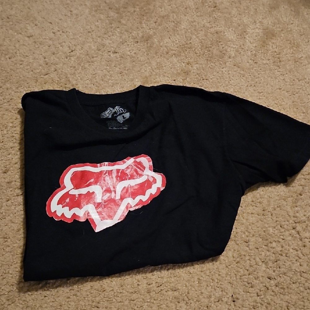 Vintage Men's Large Fox Black Tee with Red Logo